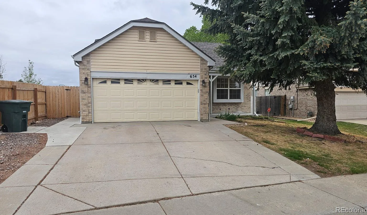 4 bed, 3.0 bath, 2232 sqft, $3,200 — Photo 1