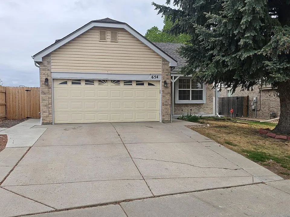 654 W 116th Ave