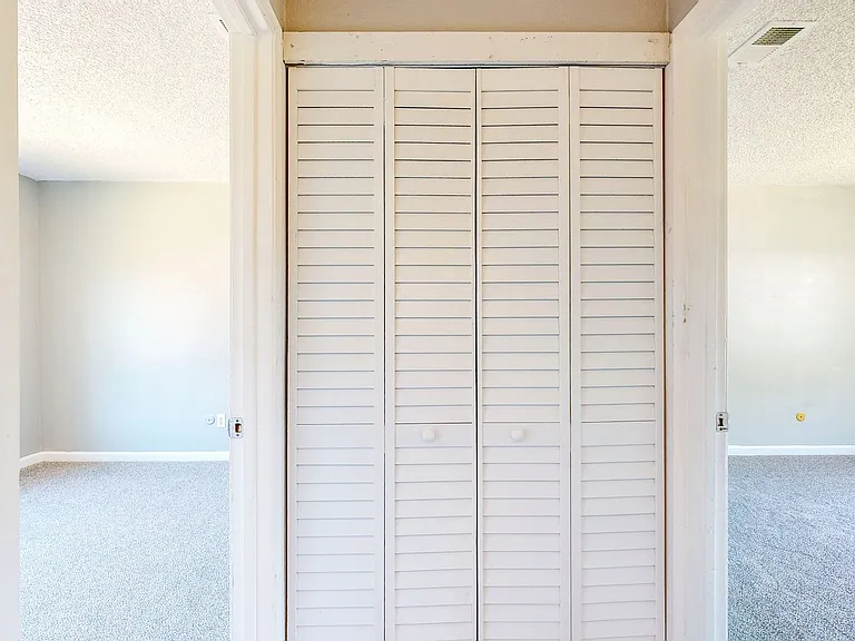 8690 Lords Manor Way — Photo 26