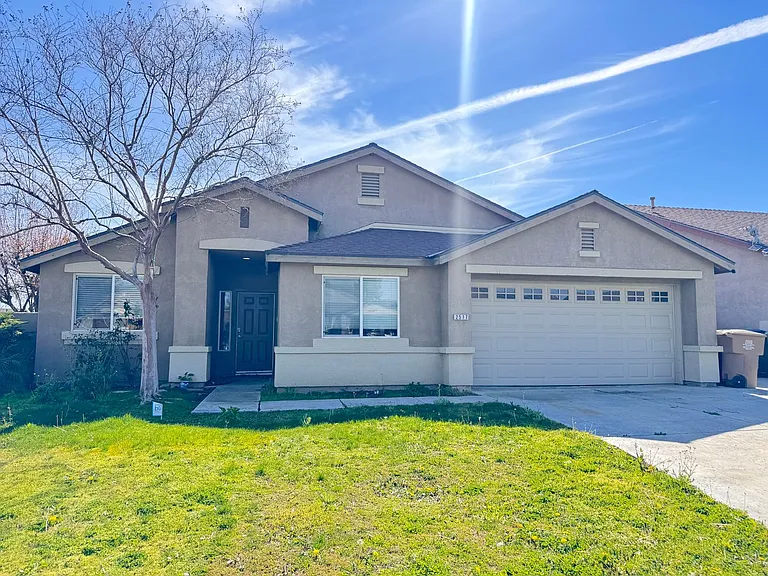 2517 Basque Hills Dr — Photo 2