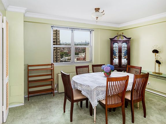 4th image of 110-11 Queens Blvd #18E