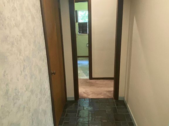2nd image of 4544 Chippewa Dr