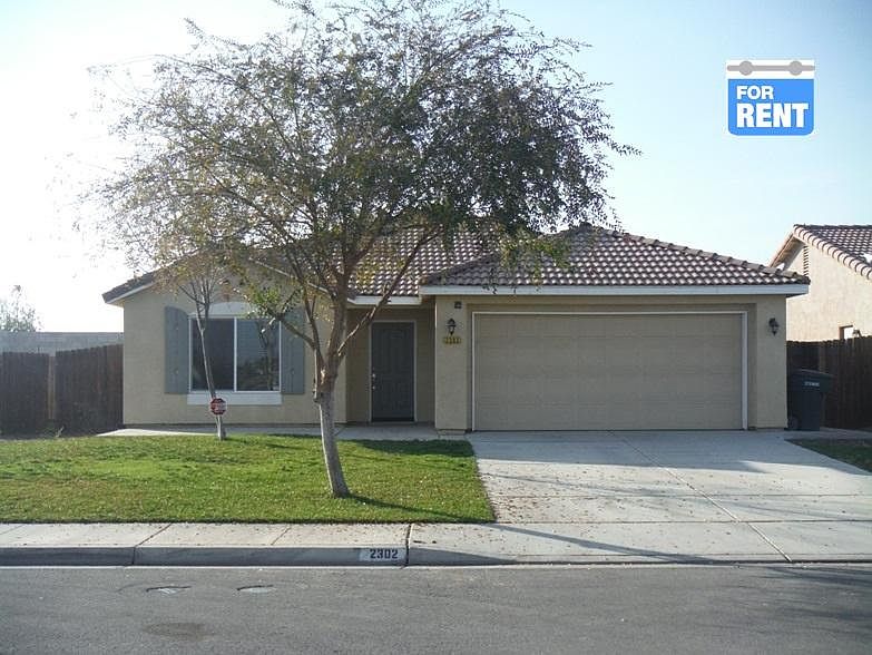 1st image of 2302 N Heron Dr