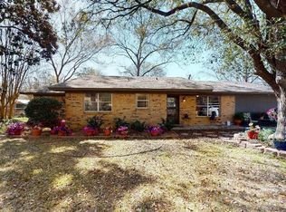 709 Austin St, Maud, TX 75567