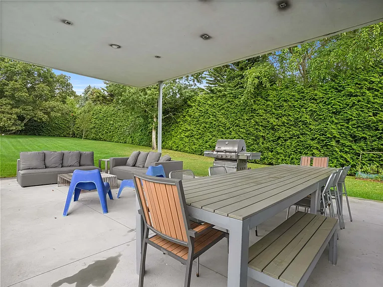 135 Middle Pond Rd — Photo 27