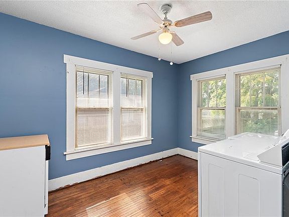 5th image of 413 E Main St