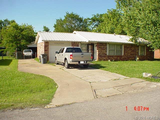 2nd image of 1004 SW 14th St
