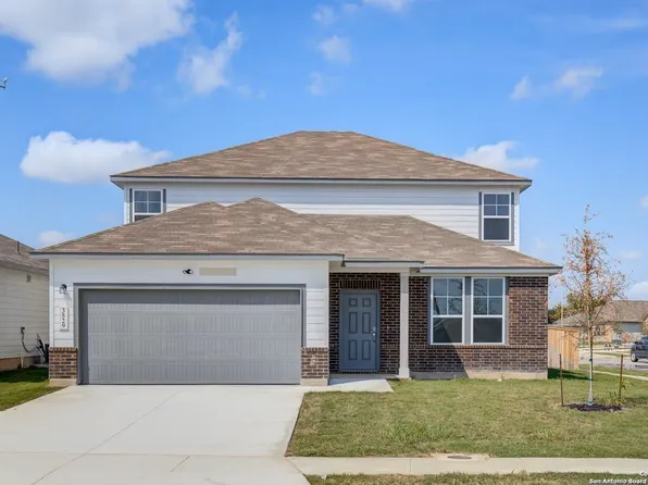 313 Jills Path, Seguin, TX 78155