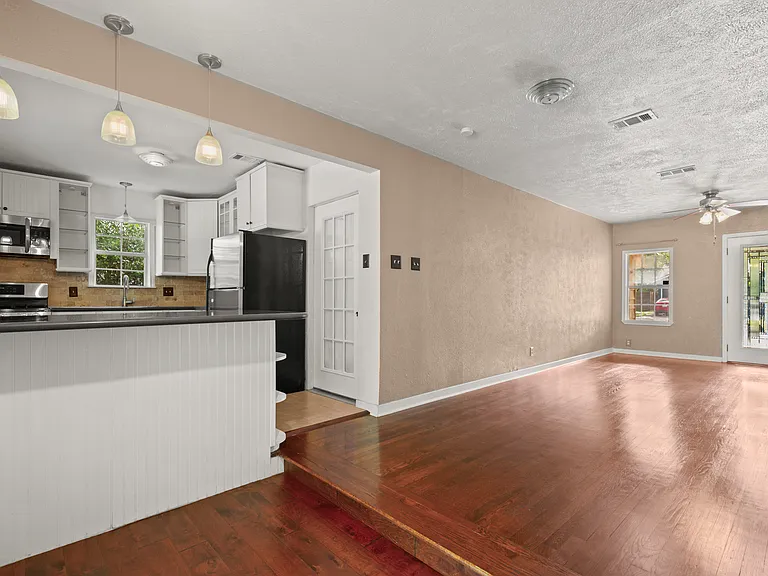 5712 Avenue D — Photo 10