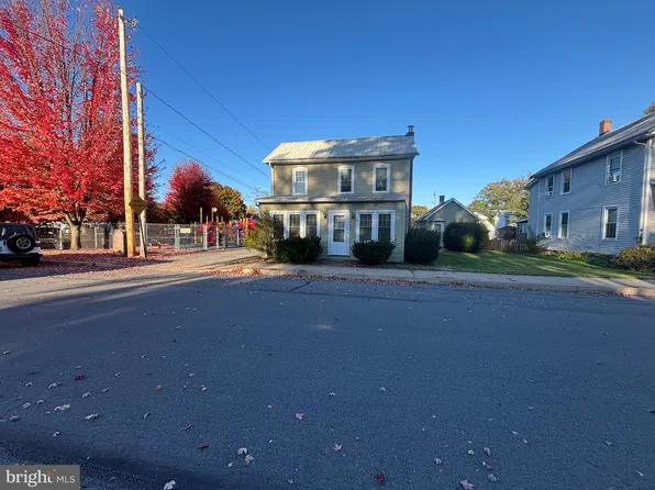706 Elm St, Watsontown, PA 17777