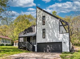 418 N Eugene Field Rd, Kansas City, MO 64119