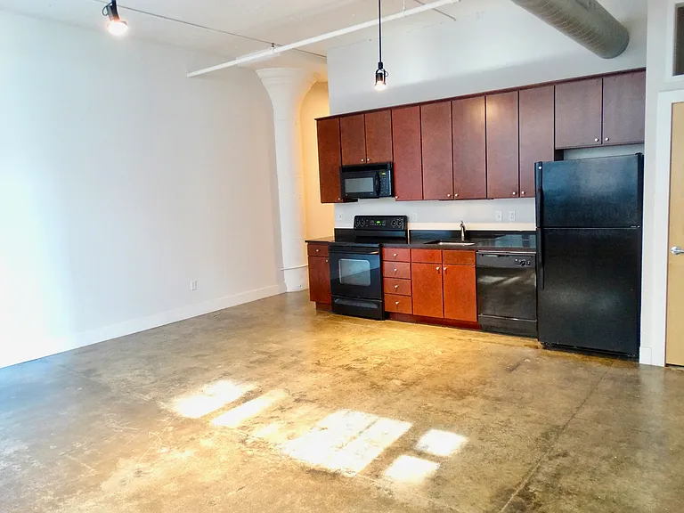 10th Street Lofts — Photo 30