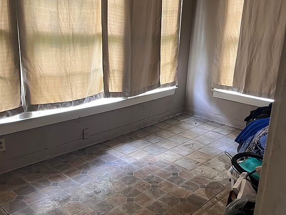 2nd image of 1740 Washington Blvd