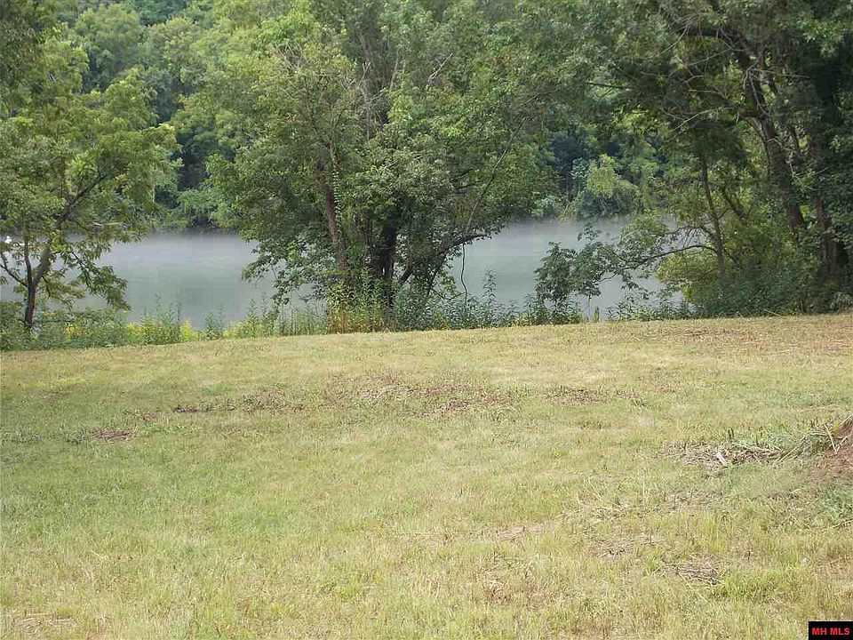 1st image of Scarlet Oaks Ln