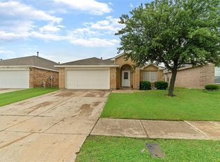6710 Snapdragon Ln, Arlington, TX 76002