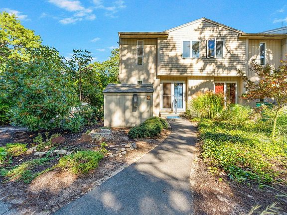 3rd image of 300 Buck Island Road APT 4A