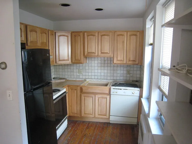 57 Charter St #4D — Photo 1