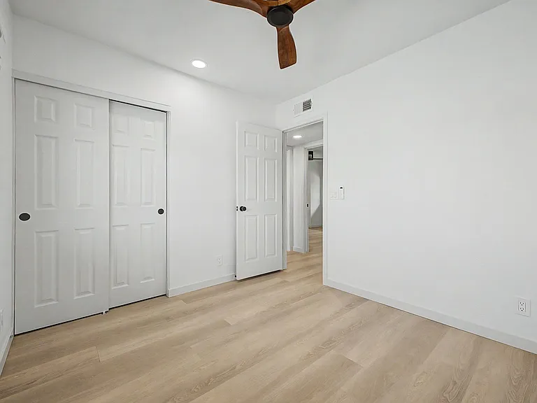 1812 W Village Way — Photo 15