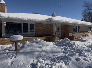 1108 Wauwatosa Rd, Cedarburg, WI 53012