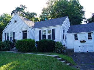 156 Old Norwich Rd, Quaker Hill, CT 06375