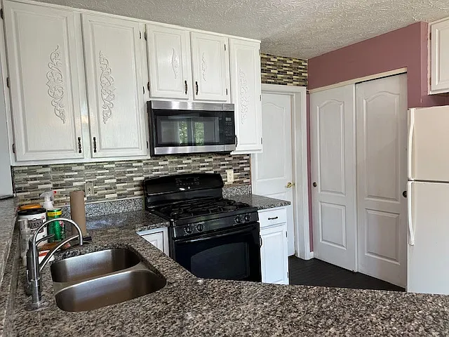5810 Meadowview Dr — Photo 6