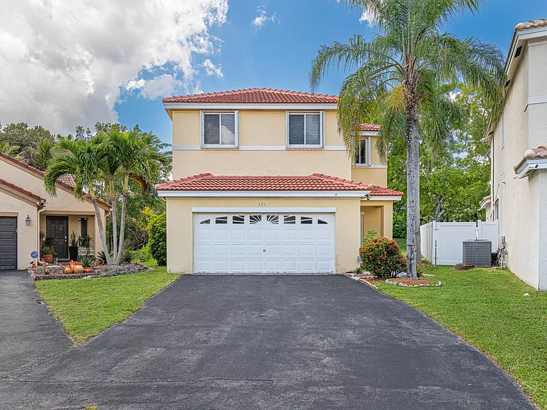 535 Talavera Rd — Photo 1