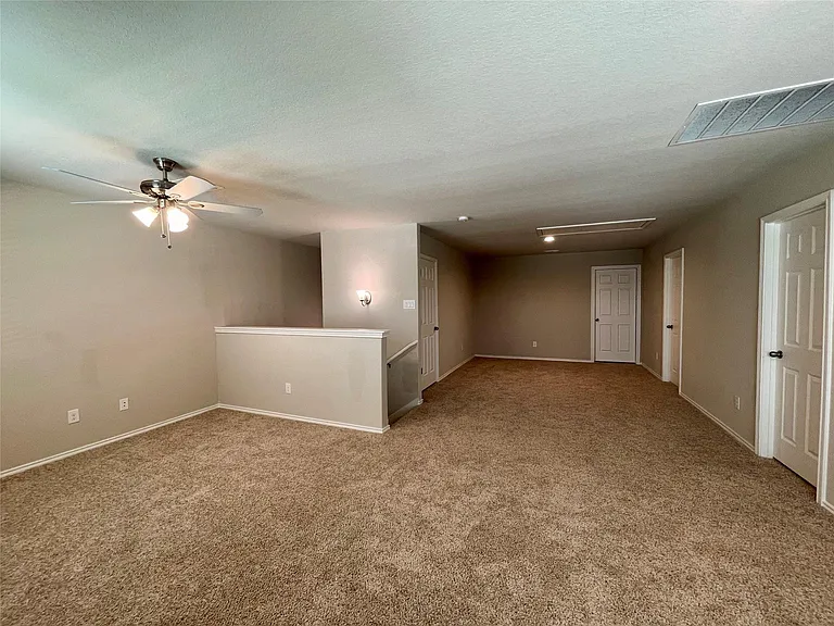 231 Valmet Dr — Photo 18