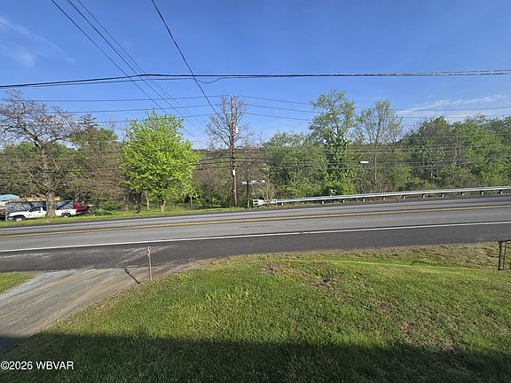 3rd image of 911 Railroad St