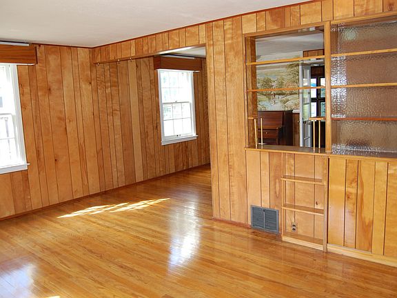 Living room/dining room
