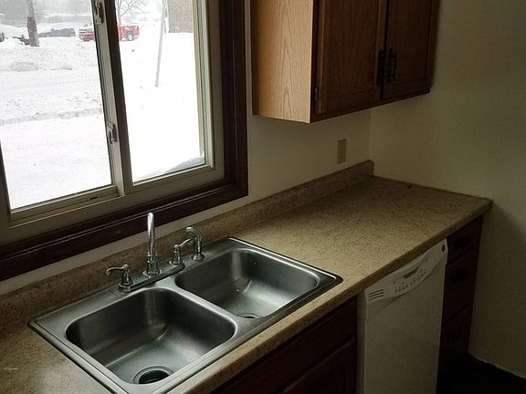2nd image of 15-30 E 22nd Pl #15
