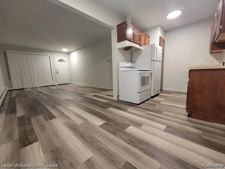 30546 Krauter St #4 — Photo 3