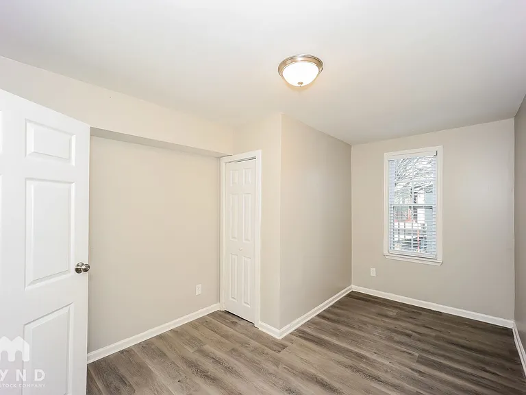 4355 Valley Brook Ln — Photo 12