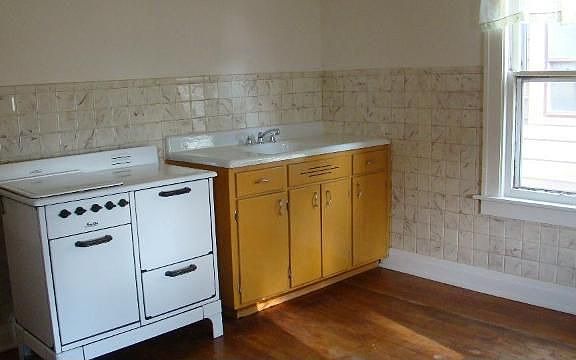 4th image of 2561 S 11th St #2561A