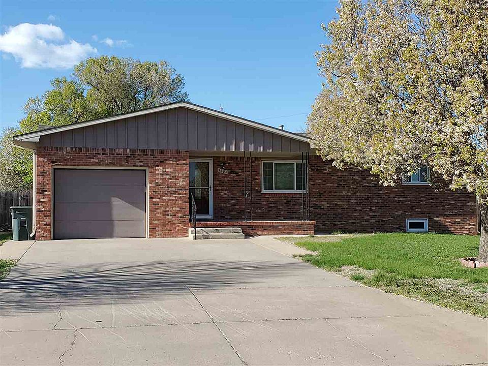 1604 Apache Rd Dodge City Ks 67801 Mls 13256 Zillow