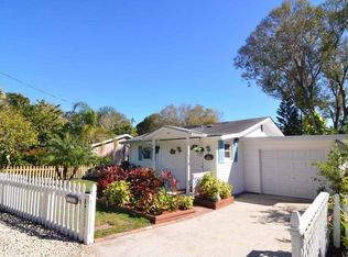 1204 Lagoon Rd, Tarpon Springs, FL 34689