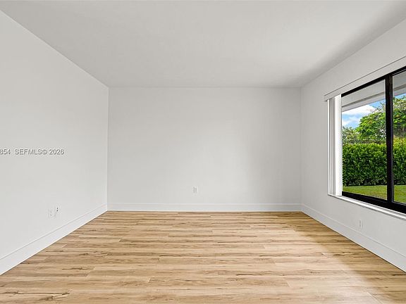 5th image of 5110 SW 106th Ave
