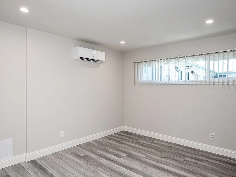 The Broadway Apartments — Photo 19