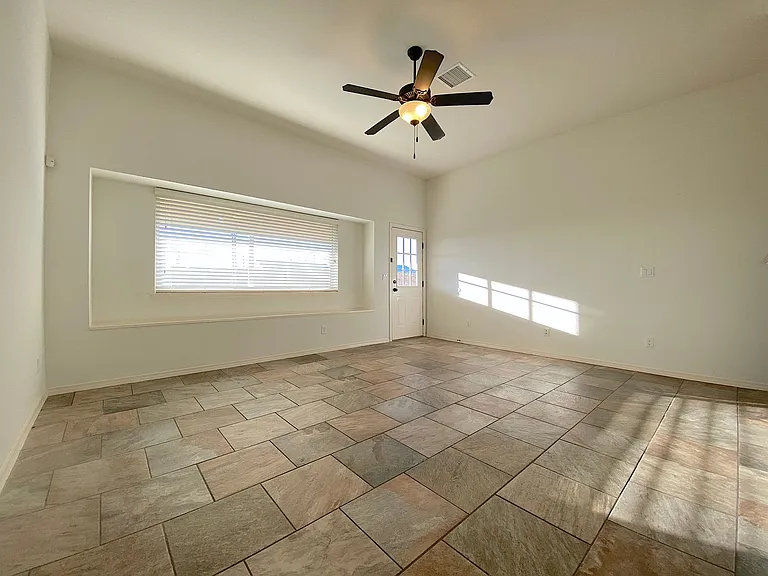 4961 Margarita Talamantes — Photo 10