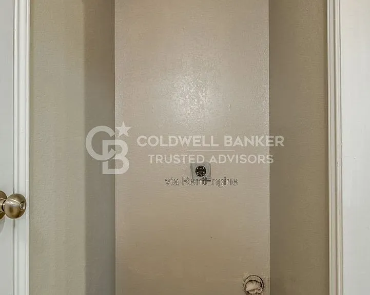 5332 Kenosha Ave — Photo 14