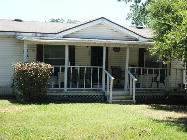 1001 SW 1st St, Cooper, TX 75432