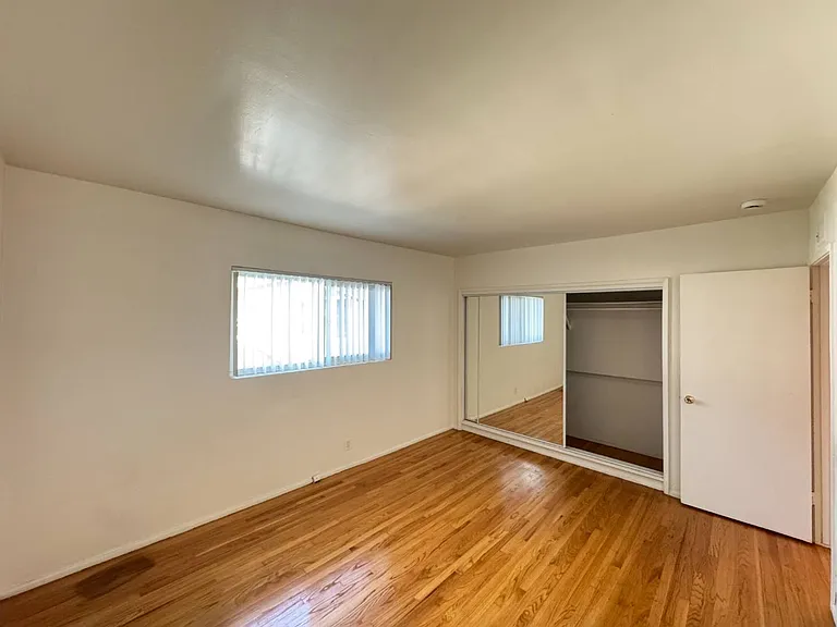 1717 Huntington Dr #7 — Photo 18