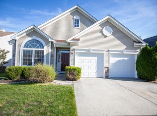 30 Sea Girt Ln, Waretown, NJ 08758
