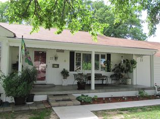 27 Lazy Ln, Hutchinson, KS 67502