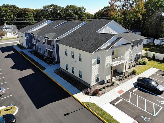 3rd image of 5141 Gracewood Ln #100