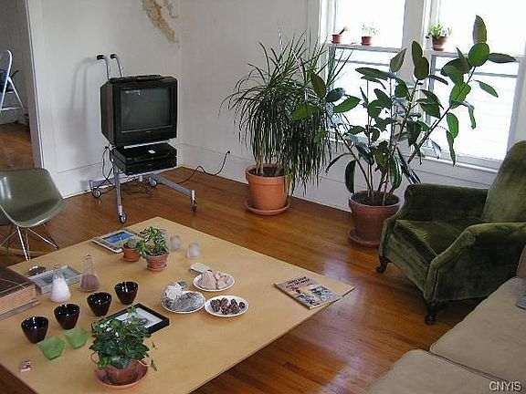 2nd image of 119 Ferris Ave