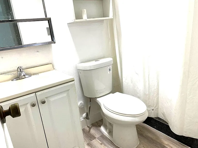 10000 NW 80th Ct #2225 — Photo 9