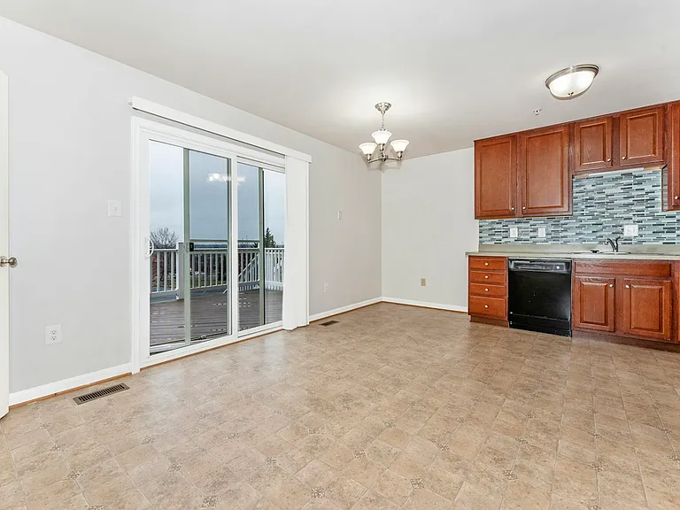 Dining/Kitchen