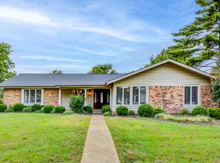 2187 Silverwood Ln, Chesterfield, MO 63017