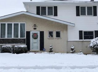 466 N 7th Ave, Des Plaines, IL 60016