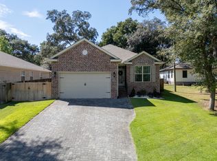 621 Ivy Ave, Niceville, FL 32578